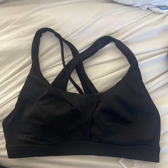 BRAND NEW LULULEMON BRA​ - Picture 2 of 4